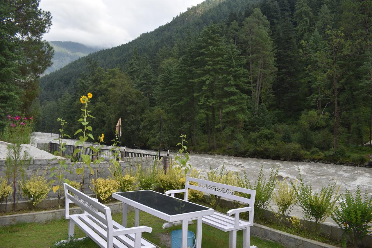 White House Kasol Hotel Exterior photo