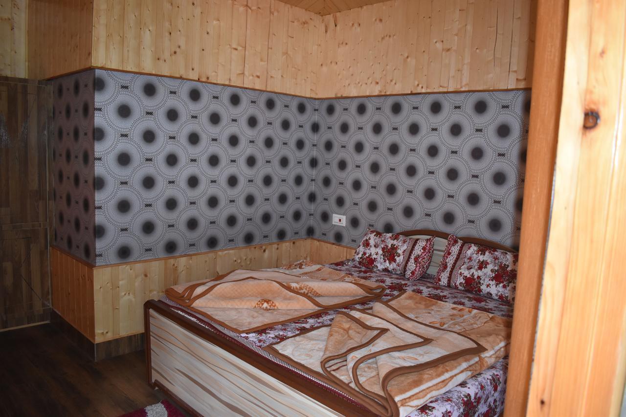 White House Kasol Hotel Exterior photo